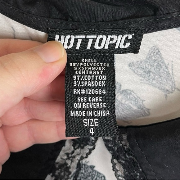 Hot Topic Women Ivory Black Midi Dress Dragonfly Butterfly Print 4X (24-26) - Picture 6 of 8